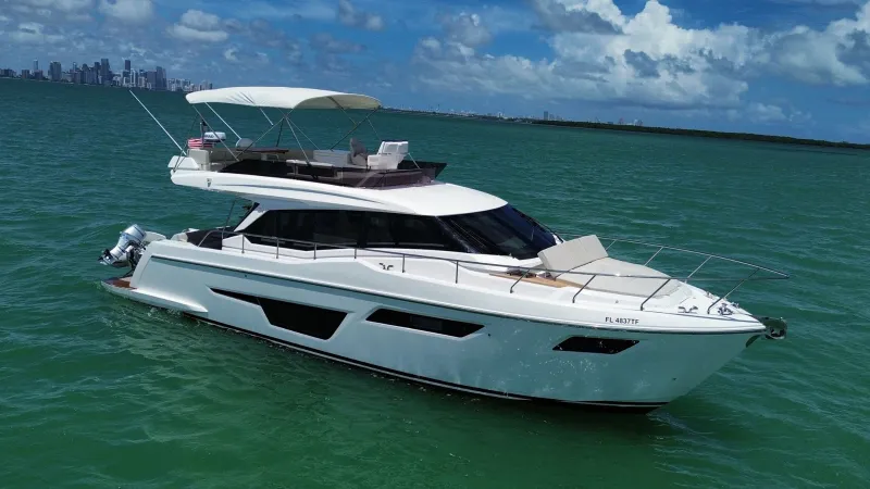 Slide: The Image of Ferretti 500 2022 - 1