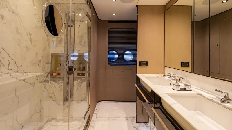 Slide: The Image of Azimut Grande 27 Metri 87 2018 - 30