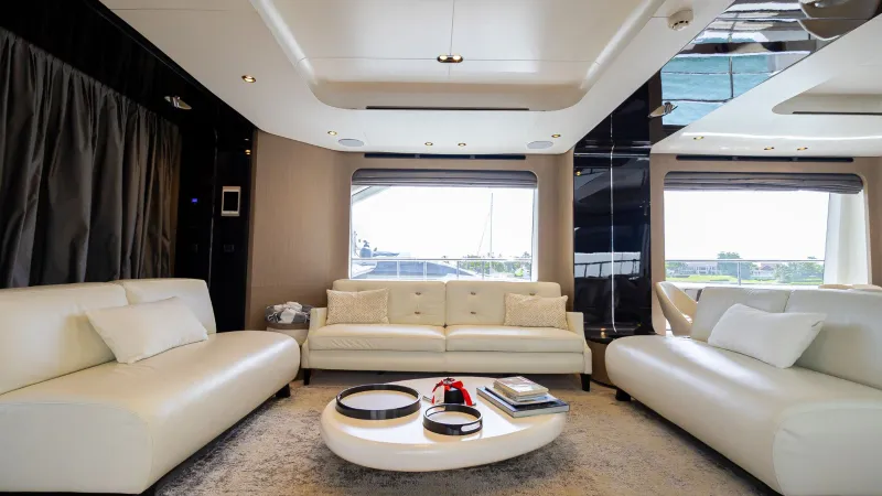 Slide: The Image of Azimut Grande 27 Metri 87 2018 - 38