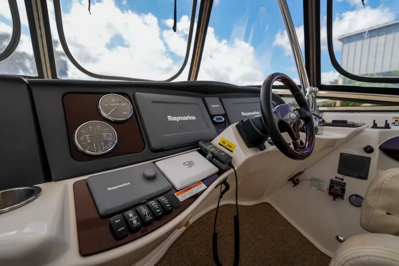 Slide: The Image of Meridian 441 Sedan 2012 - 32
