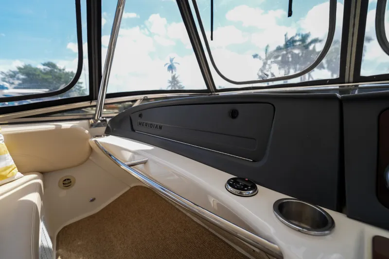 Slide: The Image of Meridian 441 Sedan 2012 - 41