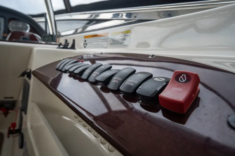 Slide: The Image of Meridian 441 Sedan 2012 - 38