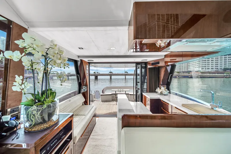 Slide: The Image of Galeon 510 Sky 2020 - 82