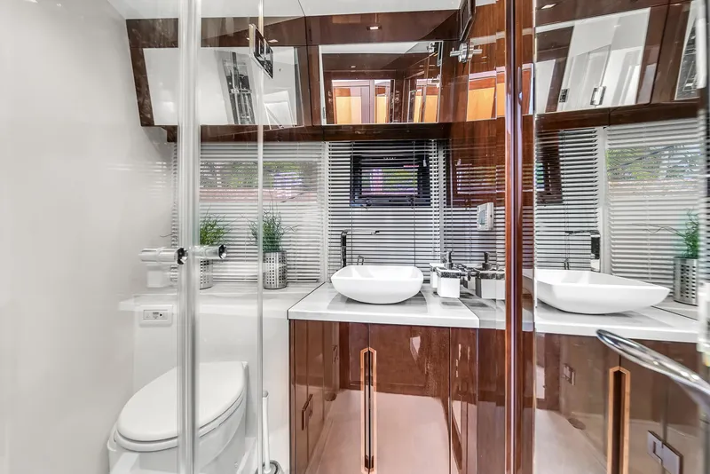 Slide: The Image of Galeon 510 Sky 2020 - 66