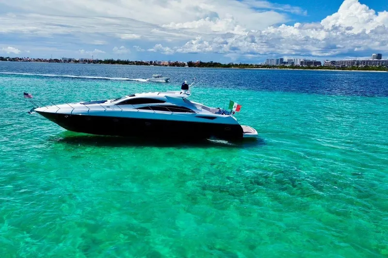 Slide: The Image of Sunseeker Predator 72 2006 - 6