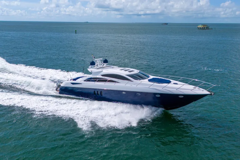 Slide: The Image of Sunseeker Predator 72 2006 - 8
