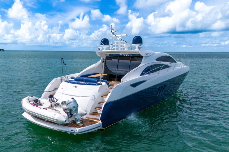 Slide: The Image of Sunseeker Predator 72 2006 - 16