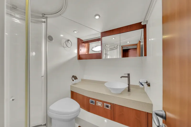 Slide: The Image of Sunseeker Predator 72 2006 - 52