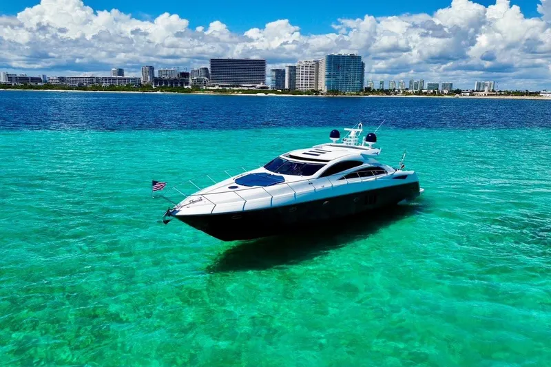 Slide: The Image of Sunseeker Predator 72 2006 - 1