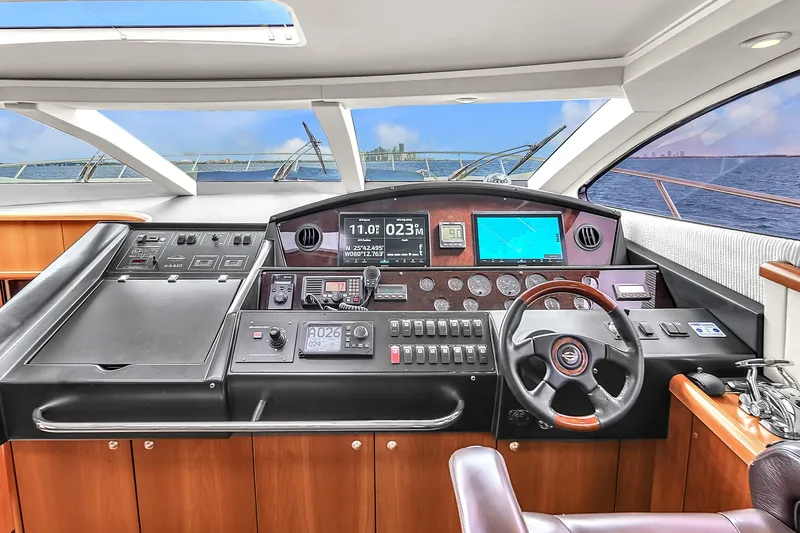 Slide: The Image of Sunseeker Predator 72 2006 - 38