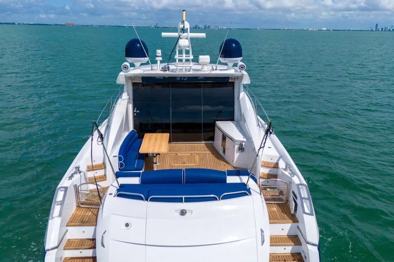 Slide: The Image of Sunseeker Predator 72 2006 - 15