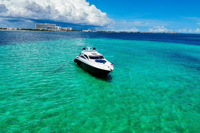 Slide: The Image of Sunseeker Predator 72 2006 - 4