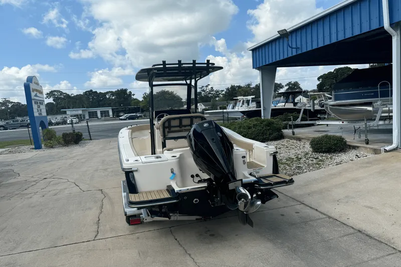 Slide: The Image of Scout 215 XSF 2025 - 2