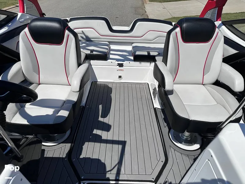 Slide: The Image of Yamaha 212 X 2018 - 14396610