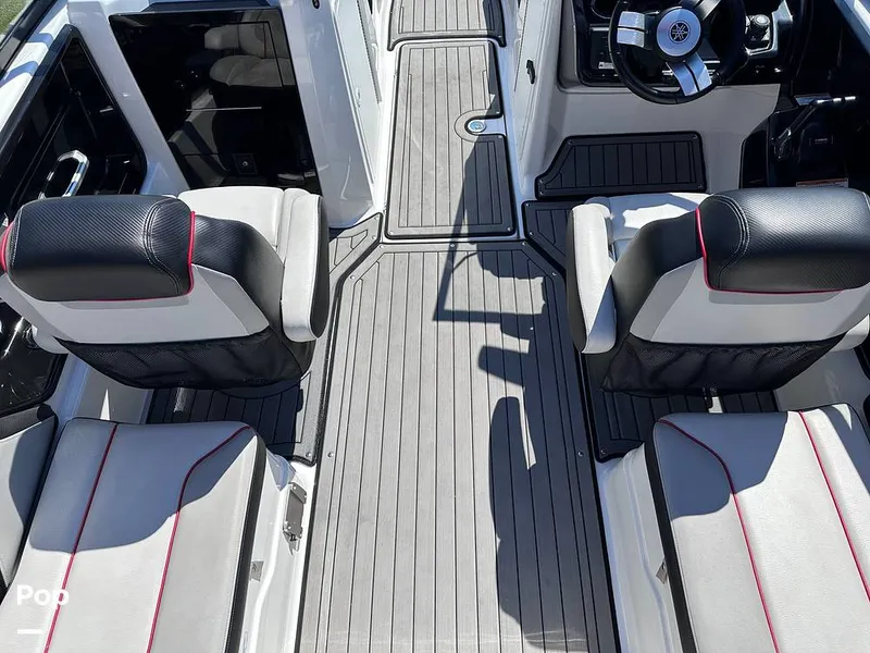 Slide: The Image of Yamaha 212 X 2018 - 14396611