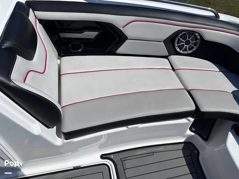 Slide: The Image of Yamaha 212 X 2018 - 14396615