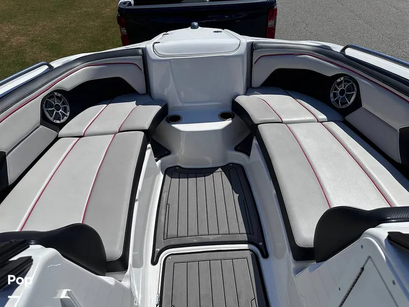 Slide: The Image of Yamaha 212 X 2018 - 14396616