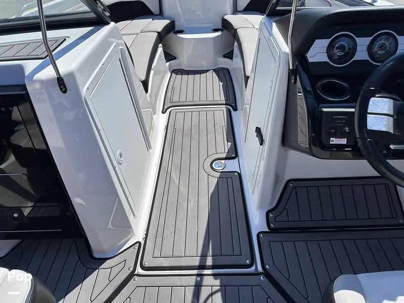 Slide: The Image of Yamaha 212 X 2018 - 14396617