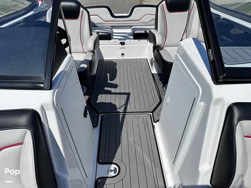 Slide: The Image of Yamaha 212 X 2018 - 14396618