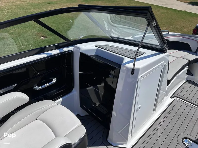 Slide: The Image of Yamaha 212 X 2018 - 14396622