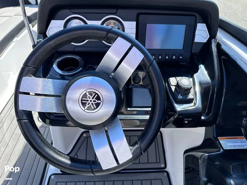 Slide: The Image of Yamaha 212 X 2018 - 14396626