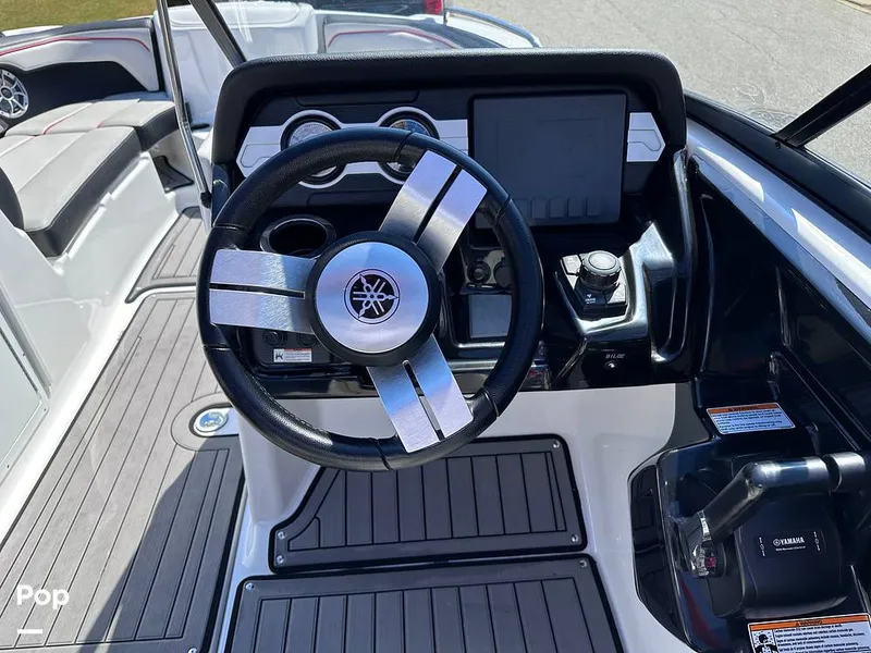 Slide: The Image of Yamaha 212 X 2018 - 14396627