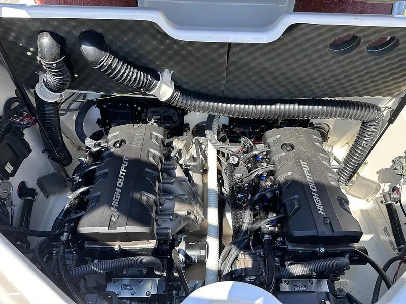 Slide: The Image of Yamaha 212 X 2018 - 14439937