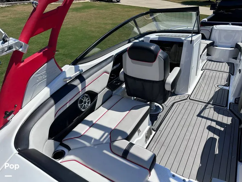 Slide: The Image of Yamaha 212 X 2018 - 14396572