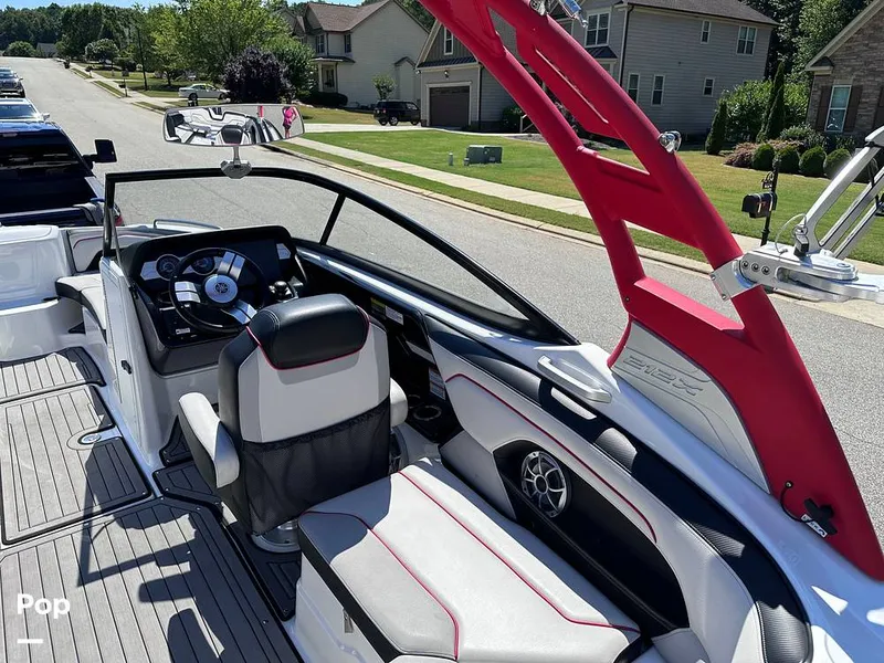 Slide: The Image of Yamaha 212 X 2018 - 14396573