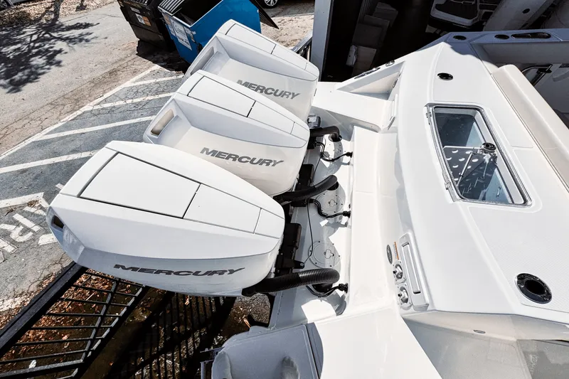 Slide: The Image of Boston Whaler 360 Outrage 2025 - 13
