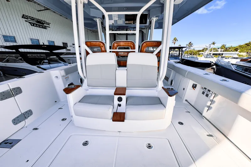 Slide: The Image of Boston Whaler 360 Outrage 2025 - 16
