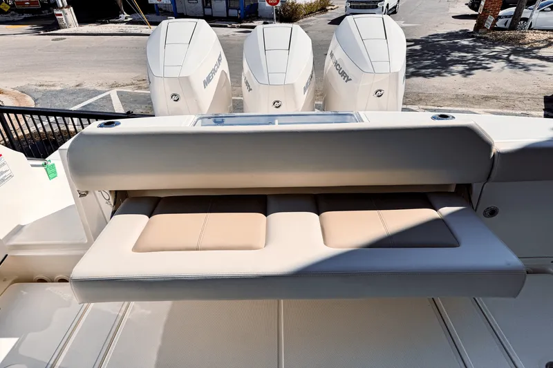 Slide: The Image of Boston Whaler 360 Outrage 2025 - 17