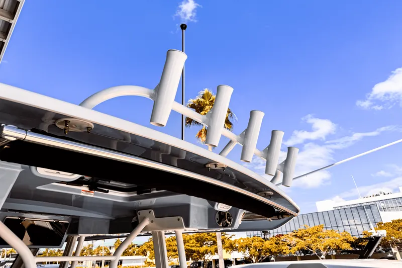 Slide: The Image of Boston Whaler 360 Outrage 2025 - 20