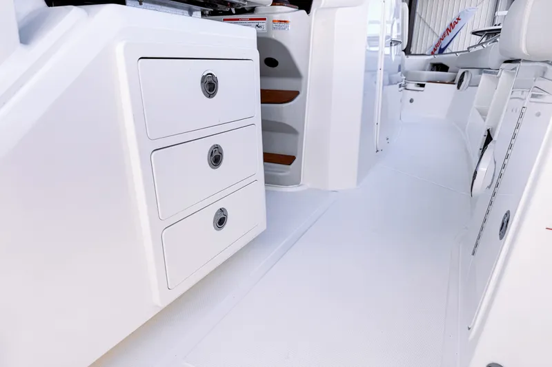 Slide: The Image of Boston Whaler 360 Outrage 2025 - 22