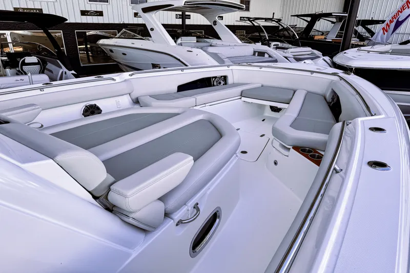 Slide: The Image of Boston Whaler 360 Outrage 2025 - 43