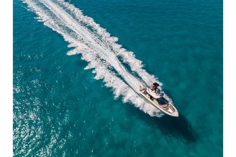 Slide: The Image of Boston Whaler 360 Outrage 2025 - 51