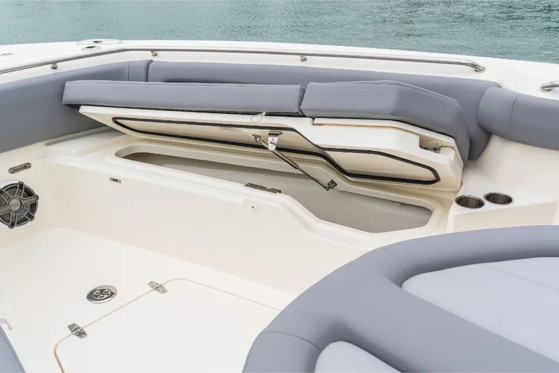 Slide: The Image of Boston Whaler 360 Outrage 2025 - 63