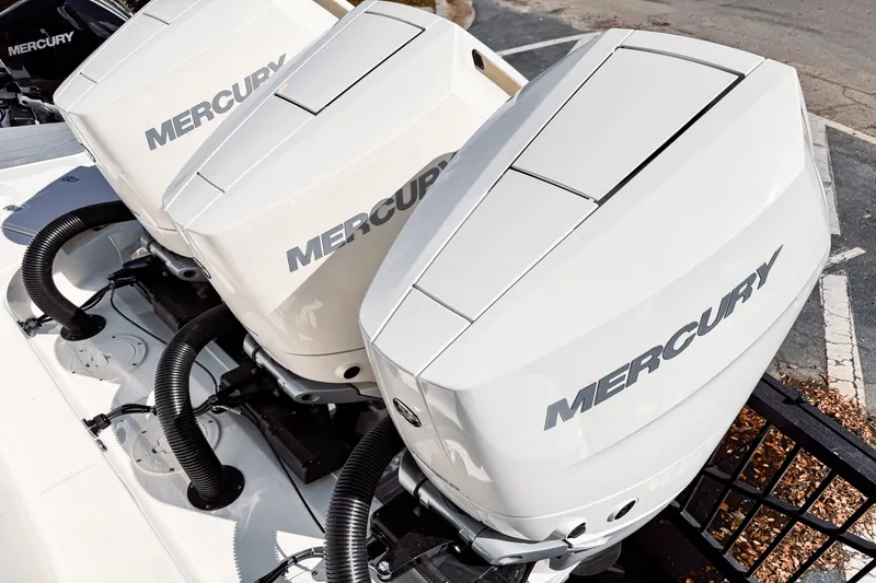 Slide: The Image of Boston Whaler 360 Outrage 2025 - 9