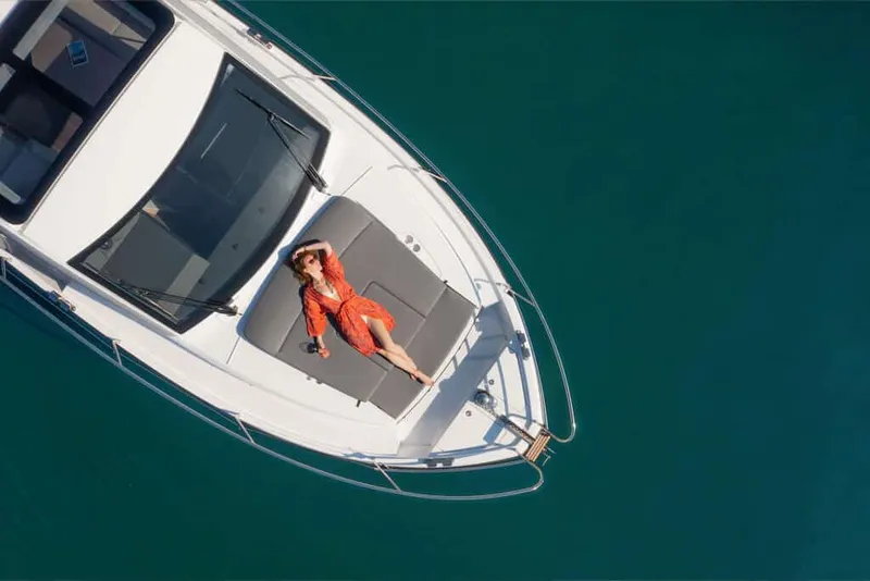 Slide: The Image of Sealine C335 2026 - 14