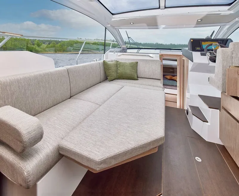 Slide: The Image of Sealine C335 2026 - 29