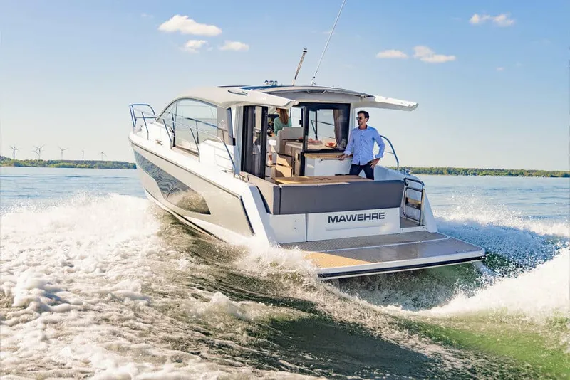 Slide: The Image of Sealine C335 2026 - 7
