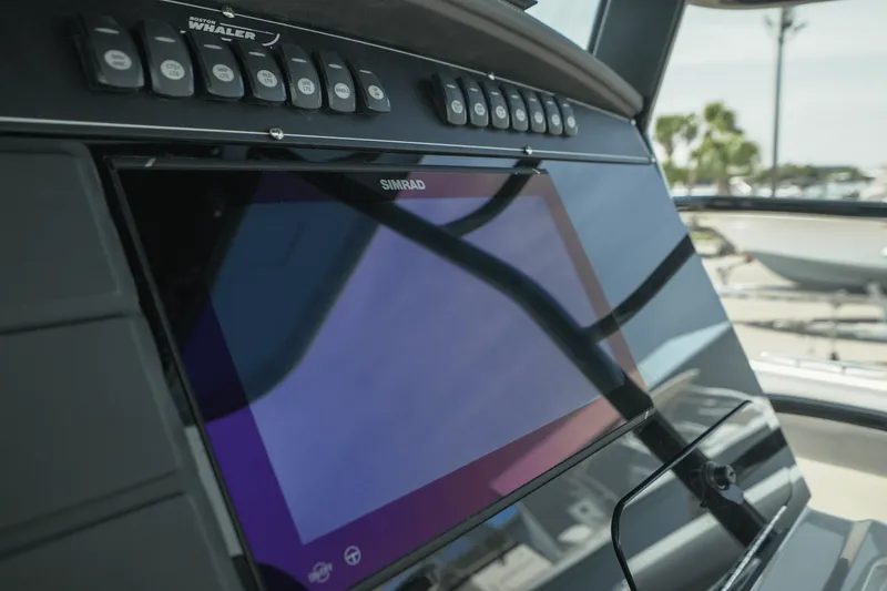 Slide: The Image of Boston Whaler 330 Outrage 2025 - 25