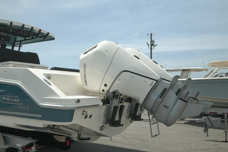 Slide: The Image of Boston Whaler 330 Outrage 2025 - 6