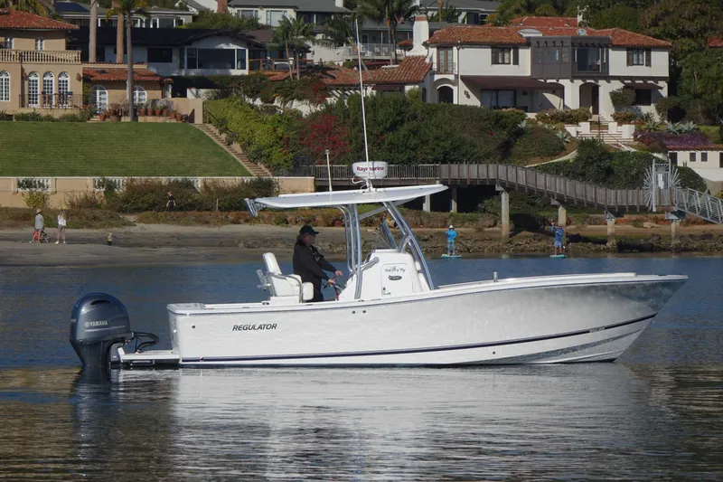 The Image of Regulator Marine 25 2014 - 0