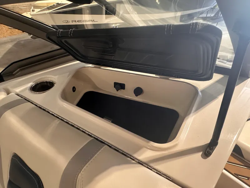 Slide: The Image of Malibu 21MLX 2019 - 20