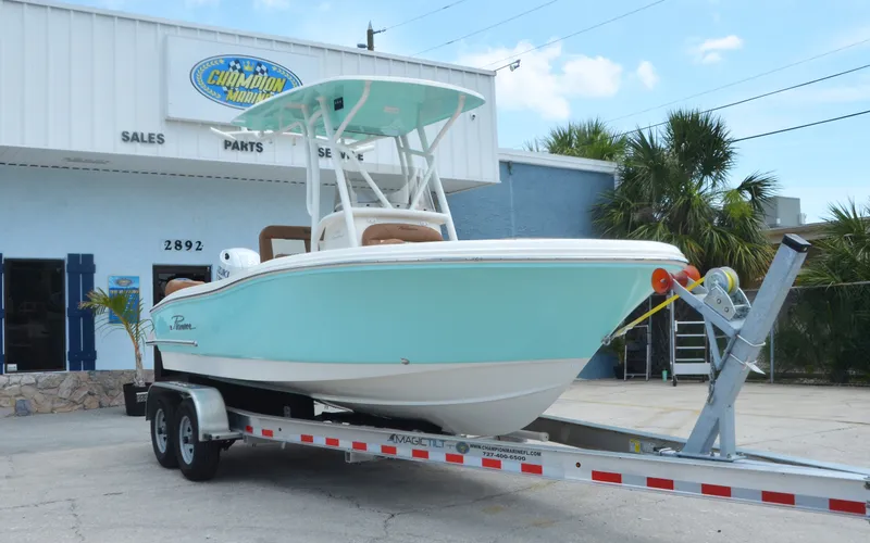 Slide: The Image of Pioneer 202 Sportfish 2025 - 9
