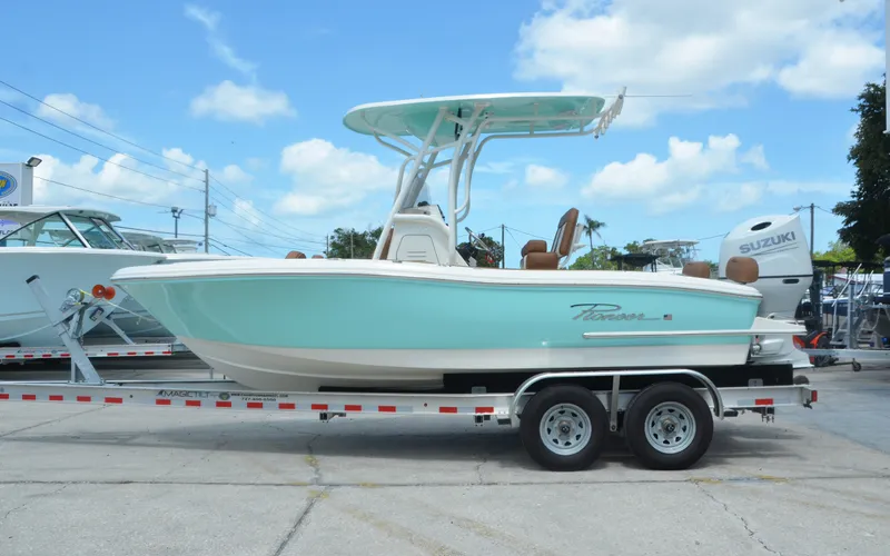 Slide: The Image of Pioneer 202 Sportfish 2025 - 24