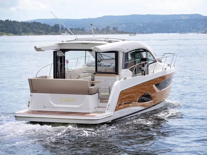 Slide: The Image of Sealine C390 2026 - 4