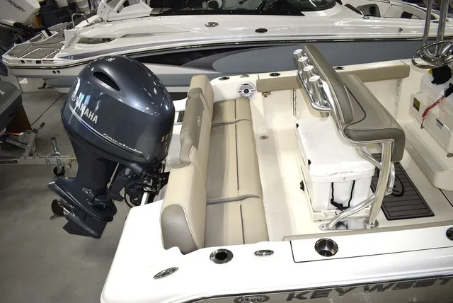 Slide: The Image of Key West Boats 189 FS W/ T-Top 2024 - 17