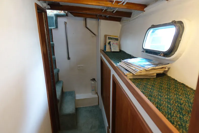 Slide: The Image of Pacifica 48 Sedan Sportfisher 1972 - 13